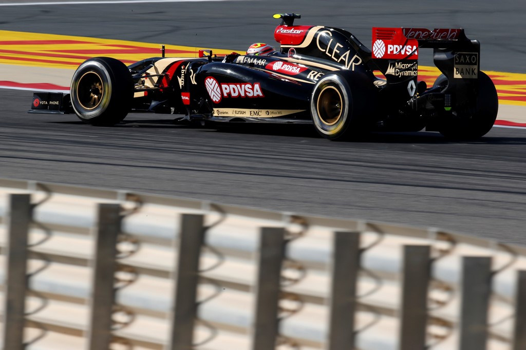 Maldonado skal starte længere tilbage - og har fået tre disciplinære point på F1-licensen
(Foto: Lotus F1 Team / LAT)